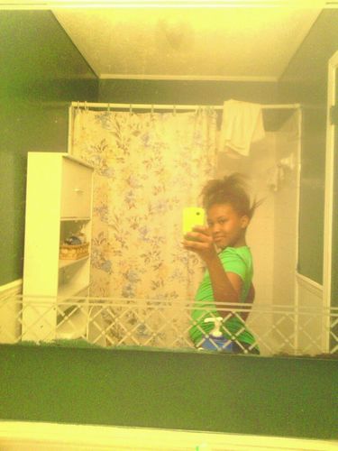 best_girl25's profile picture. Live Lover 3