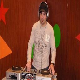 Martin - Promotor Artístico - Trabajo para @UrbanLpGroup Somos LP Group especializados con mucho tacto y minucia Cultura Urbana - Estrenos!!!