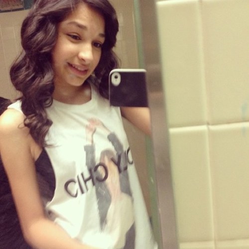 if your reading this follow my real account @_foreveryuriza :*