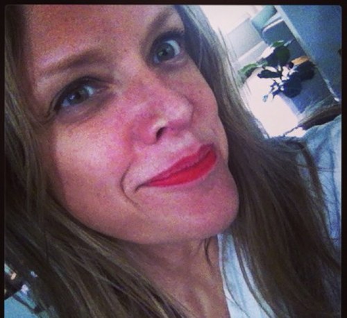 Collector of dreams, weaver of words, mother of three little girls and a fiction novel that's almost done baking.