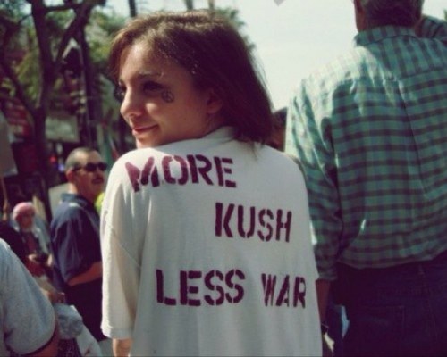 Down to earth hippie that is a criminal for smoking a herb that makes me feel amazing
INSTAGRAM- @stonedgirly