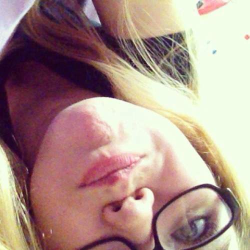 Hai Der! Im a very awkward person and i spend my days watching youtube, so click that follow button annnnnnd I'LL LOVE YOU FOREVER! And O2L Are Life Changers.