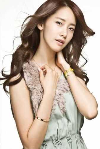 i'm single. Just RolePlayer of visual Girls Generation, Yoona. Lets be friend^^ follback? Just mention ;)