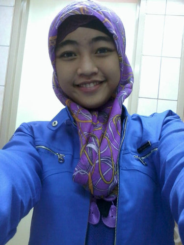 Aku selalu mencoba jaga perasaan mu dan tidak membuat kecewa. Tapi aku minta kamu hargai aku juga 
 #sayang bahri :*
