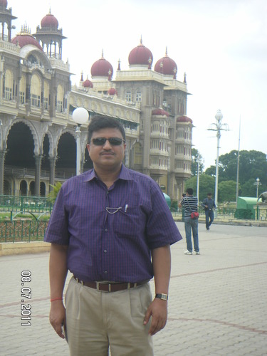 Graduate from AFMC Pune, Masters in Health Care Administration from FMS Delhi Univ. Presently working in Govt of India.