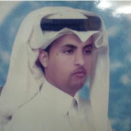 معلم يحب القراءة