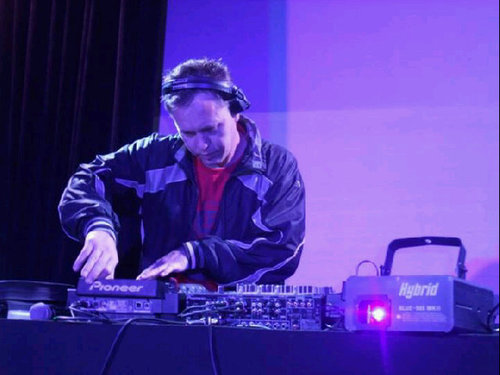 DjAndyTunes's profile picture. Mixing since 1993