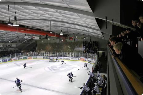 EsbjergIshockey's profile picture. Esbjerg Elite Ishockey A/S er selskabet bag Esbjergs nye ishockey hold.
Vi ønsker at  genrejse ishockeyen i Esbjerg sammen med byens virksomheder og fans.