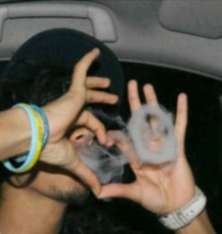 al_mfareg2013's profile picture. ملكـ ھّ منْ يومي ♡̨̐ وعلئ رآسي تأأج ♡̨̐ وسآآلڤة الريشھّ هـٓذي خليتهـٓا للدجآآج ♡̨̐