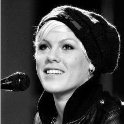 JuliaWilliams79's profile picture. AMO LA PIZZA MA SONO A DIETA.