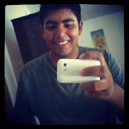 Pra que ler issuh?
Não é mais fácil me
seguir logoh?
Dai vuxê me conhece
pelos meus posts!
Não se preocupe, sempre estarei twittando! :p