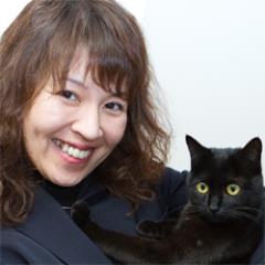 ラグビーと猫が大好き。たまにバレエとSuperGTと歌舞伎。会社で3匹、自宅で7匹の猫と暮らす田舎のおばさんにゃ。