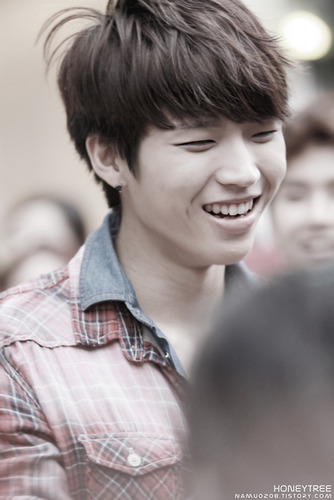 Ganteng pokonya.