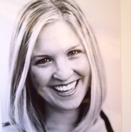 SleepyJeanne's profile picture. Marketer at Andreessen Horowitz.  Magazine junkie. Design lover. Dancing queen.