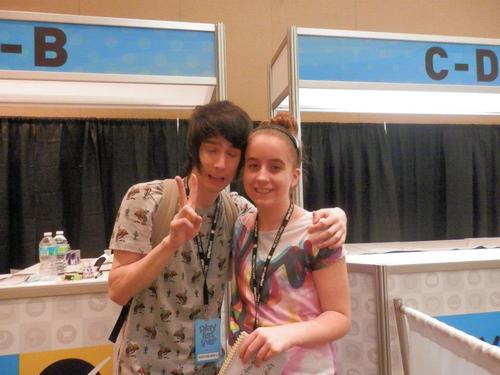 taylorfizzyy's profile picture. hi my name is taylor i am a girl and i think youre cute