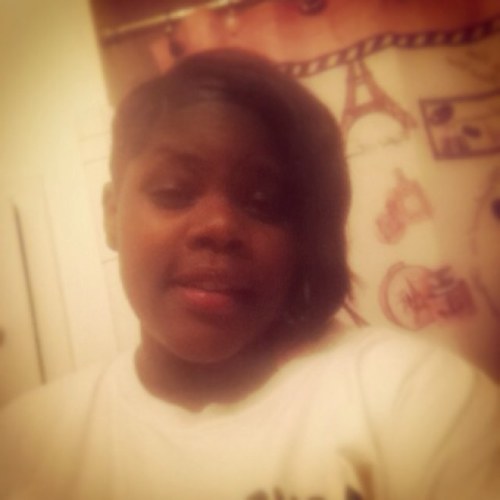 Love Dont Live Here! I Aint Shit, I Fuck Hoes N Pass Em To My Main Thang!! #NoGoodTania! My Follow Button A Hoe So Hit Her And Pass Her To Yo Bros : ) RIP LUKO