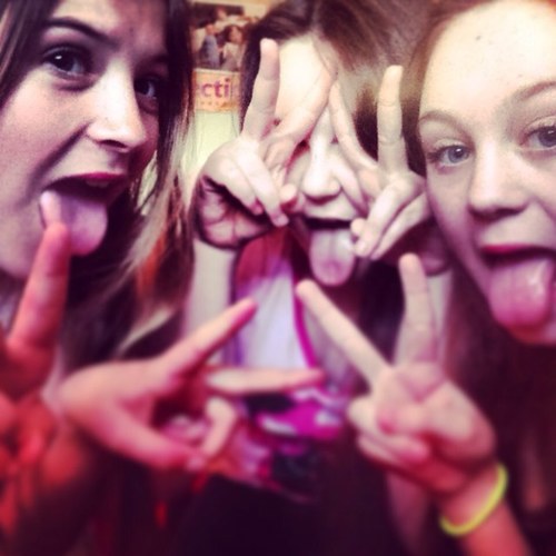 NickimXxbarbzz's profile picture. StayStrong..x demi lavato..xx Words can Hurt...x