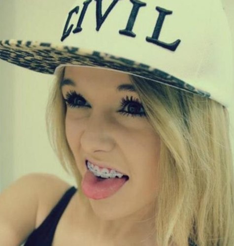 Follow me! And  i follow back!:)3