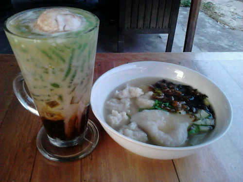 Tekwan/model (7rb perak) dan Cendol ice cream Bandung (6rb perak)  hp. 081919142888 pin: 21E95E03 open senin sd minggu 08.00-19.00 WIB