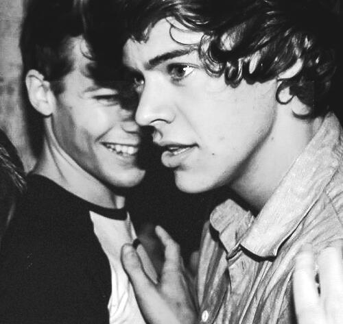 if i follow you it means ur awesome and u should follow my main account @awtomlinstyles