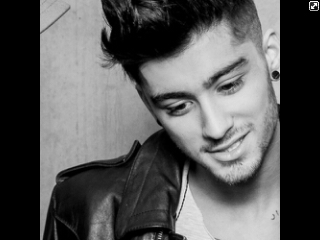 @luxuriatemalik gave you a follow be gucci an follow her