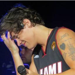 this is free so please follow @xtwerkinarry, she follows back! If not, just ask :) @xtwerkinarry