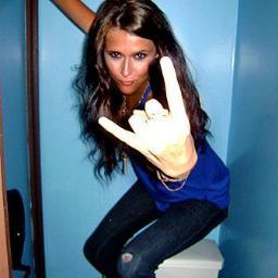 AbigailSkinne16's profile picture. ...and I like chasing cars