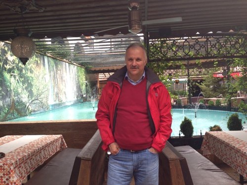 menderes_akar's profile picture. 