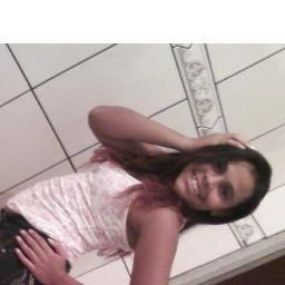 amo  os meu siguidores
e a  minha familia e meus amigos ....
e adoro animais e  crianças sou muito legal as vezes estresadas mas sempre sorridente  :)