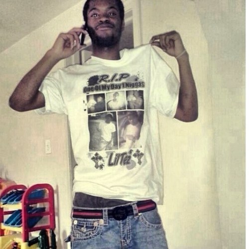Im From The Warren Where They Bang Fa The Money , In Carry 45's Like Change For A 20 , Free My Niggas , R.I.P My Niggas