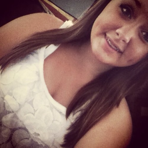 Madelyne ^^^^ Follow Me? I'll Follow Backk (: & Follow Me on Instagram @madelyne__corrin