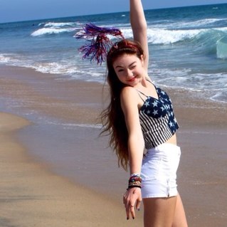 The name's Meredith but people call me Mere.└A born n' raised. ☀ Instagram: StilaBabe09 [Mere Foster RP. NOT MERE. Single.]