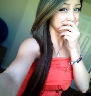 Follow Me ? (: I Follow Back ((; IG ;; Its_Melanie_Puta #Mexican Pride (: Leooo ;** Single . /-\ [': Fucccck Loveeee . C;