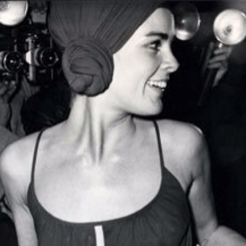 AliMcGraw_'s profile picture. Elizabeth Alice MacGraw. Actress, model, and animal rights activist. #Roleplayer