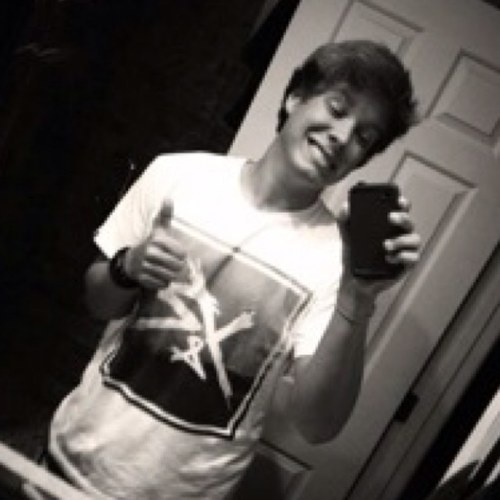 Some 13 year old name...kenzie :) 
Sup #walchillens