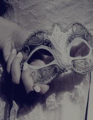 Instagram - princessnocrown