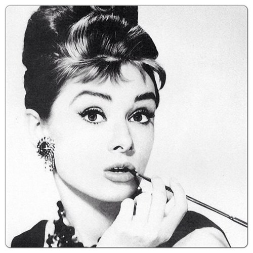 Ladies are becoming a rare breed. Keep it classy, ladies!