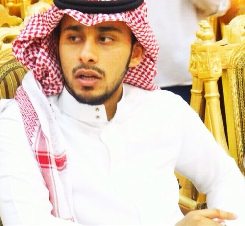 آنثى بعمر الزهور _ سعآدتي اقتبسها من نجمي  علي الغآمدي  ♡♡