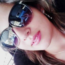 19 anos,alegre,inteligente,carinhosa,e apaixonada pela familia e amigos :)