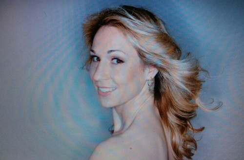 ashbodybysimone's profile picture. 