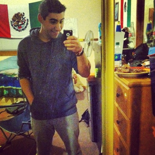 derrekthestrngr's profile picture. Have you ever sucked dick for coke? well i have. have you ever sucked dick for marrowana? i dont think so.