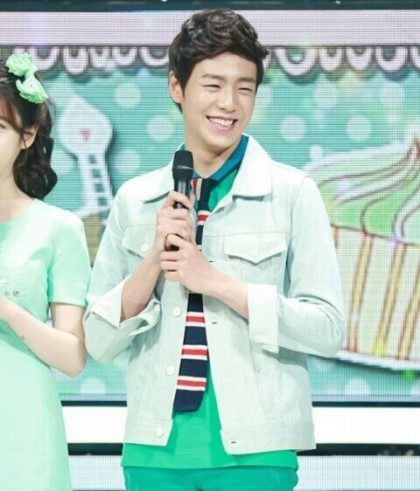 자세히 보아야 예쁘다. 오래보아야 사랑스럽다. 너도..그렇다.