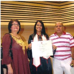 me encanta la politica  amo a mi familia , megusta viajar, soy pensionada