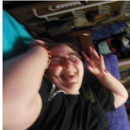 i am me i love to wach funy shows i like conan o brien and craig ferguson the most