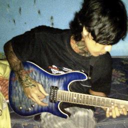 Instagram : @tantozhc  . Kik messenger : Tantozhc