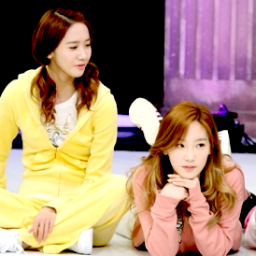 { ขายเสื้อลายแฟนอาร์ตโซชิค่ะ }