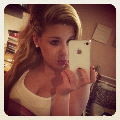 amymariesnelson's profile picture. 3