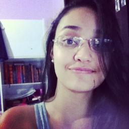 Faço de mim. Casa de sentimentos bons. Onde a má fé não faz morada. E a maldade não se cria ♫