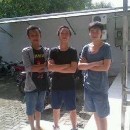 SMAK St.Hendrikus Surabaya / Photographer at KOMSOS HKY Catholic Church /
Caretaker REKAT Team at GYB Catholic Church / BlackBerry : 31E36244