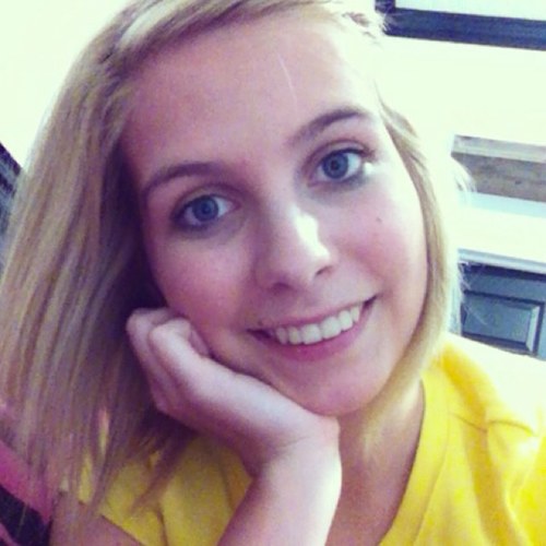 Im 16, a mommy&proud! Follow mw beautiful/handsom(: